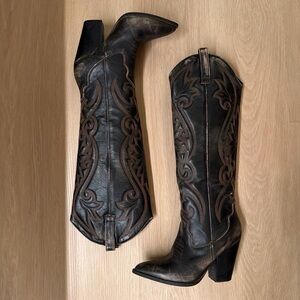 Steve Madden Black and Brown Western Boots
